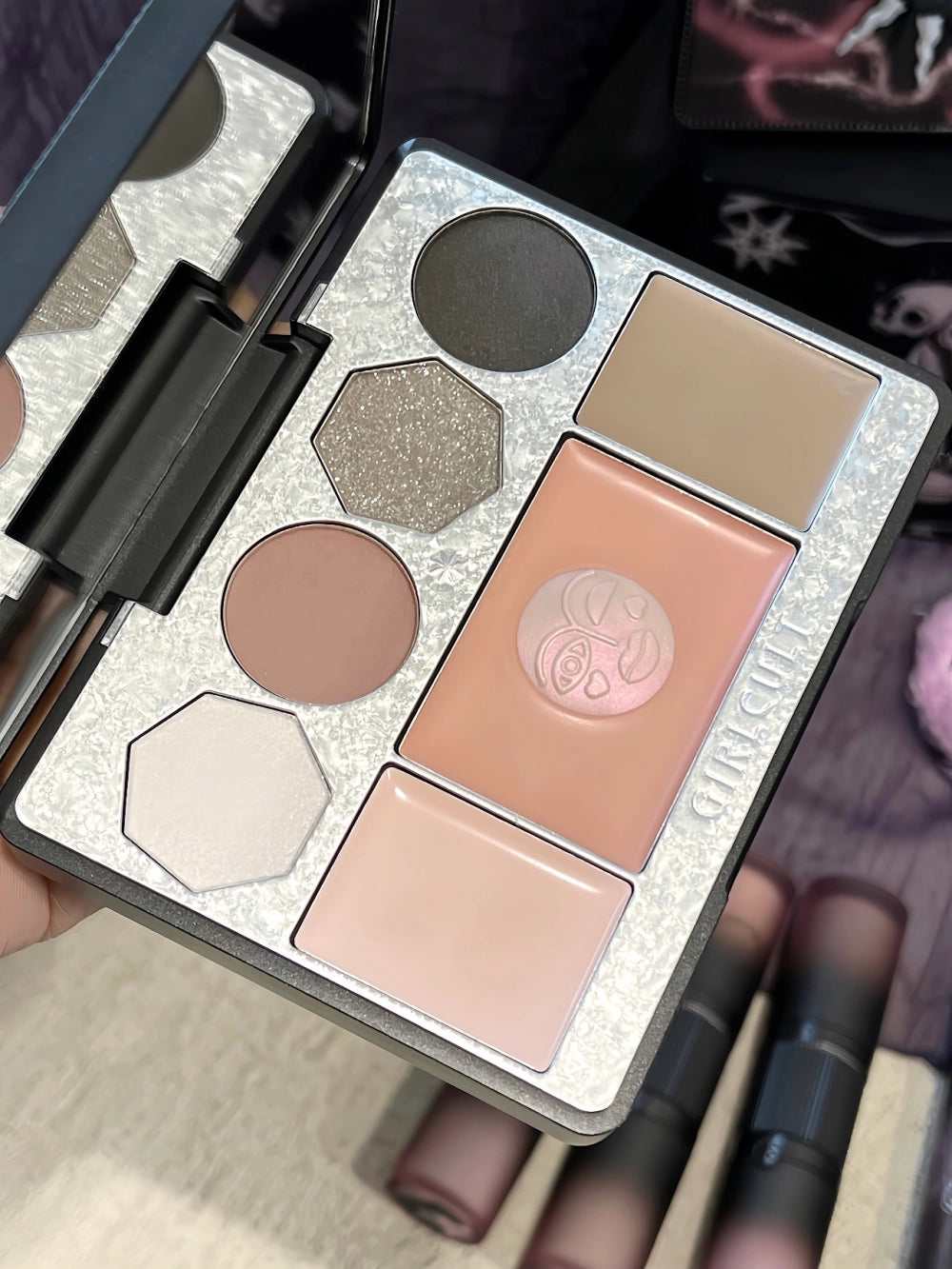 Chic Complex GirlCult - The Peach Blossom Spring Complex Face Palette – Chic Decent
