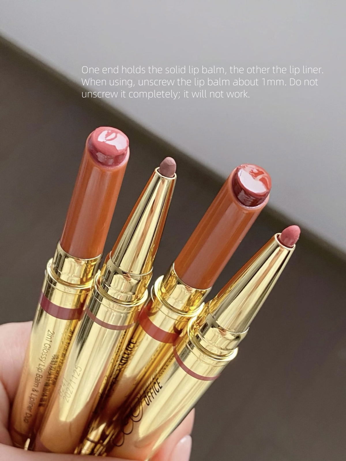 OUT OF OFFICE 2IN1 Glossy Lip Balm n Lipliner Duo 1.3g+300mg