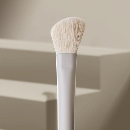 Rownyeon Shadow Brush YM234 RY017 - Chic Decent